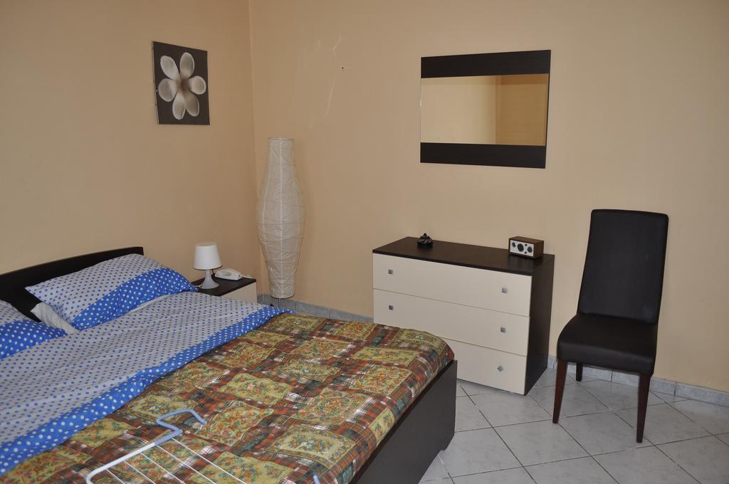 Casa Vacanza L'Aquilone Campi Salentina ภายนอก รูปภาพ